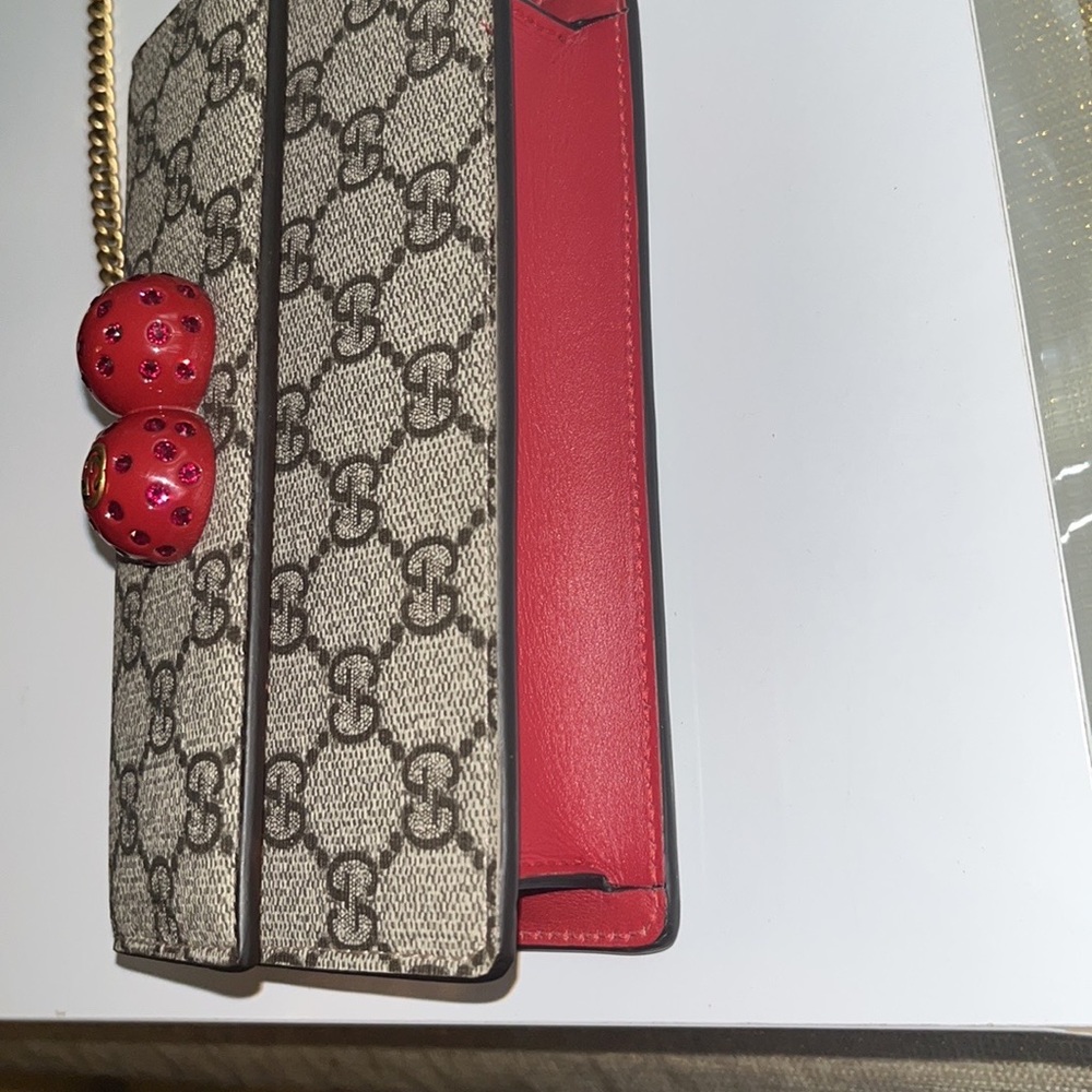 Gucci supreme chain bag - Picture 3 of 8